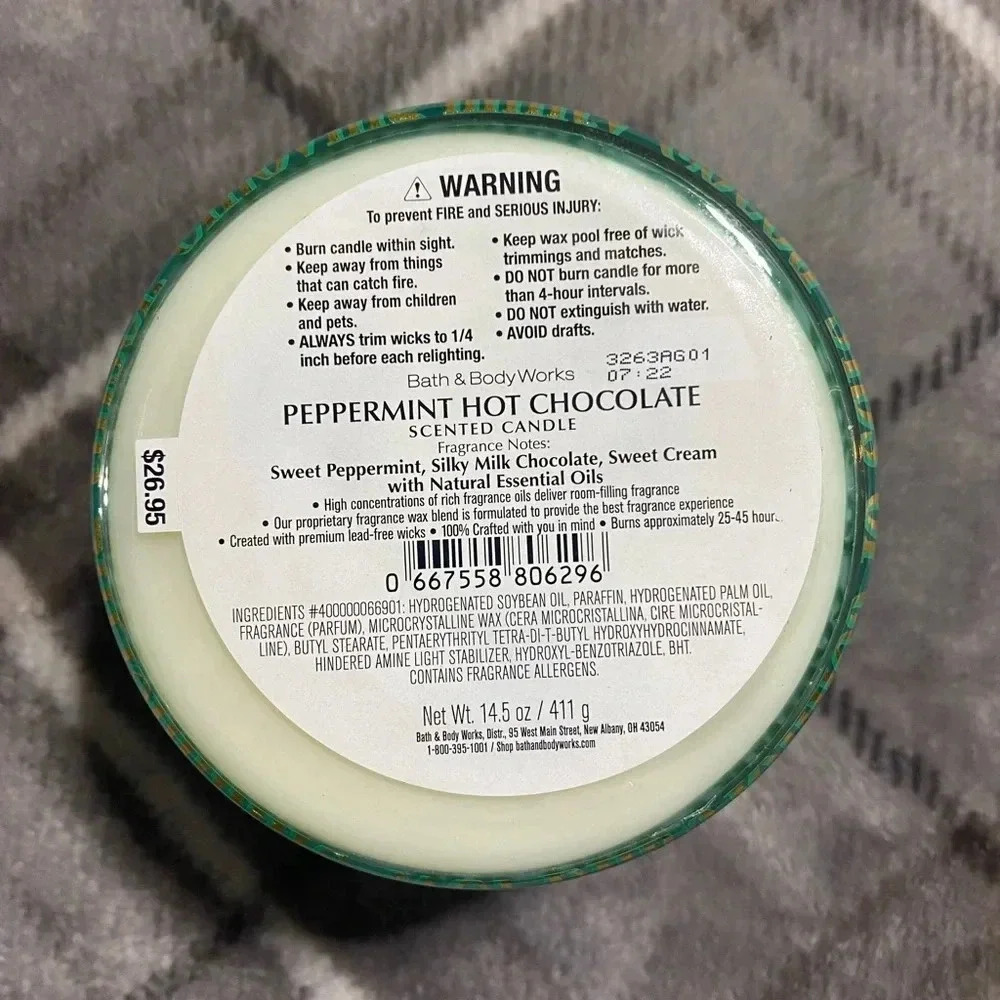 Bath & Body Works Peppermint Hot Chocolate 3-Wick Candle - New - Picture 3 of 3